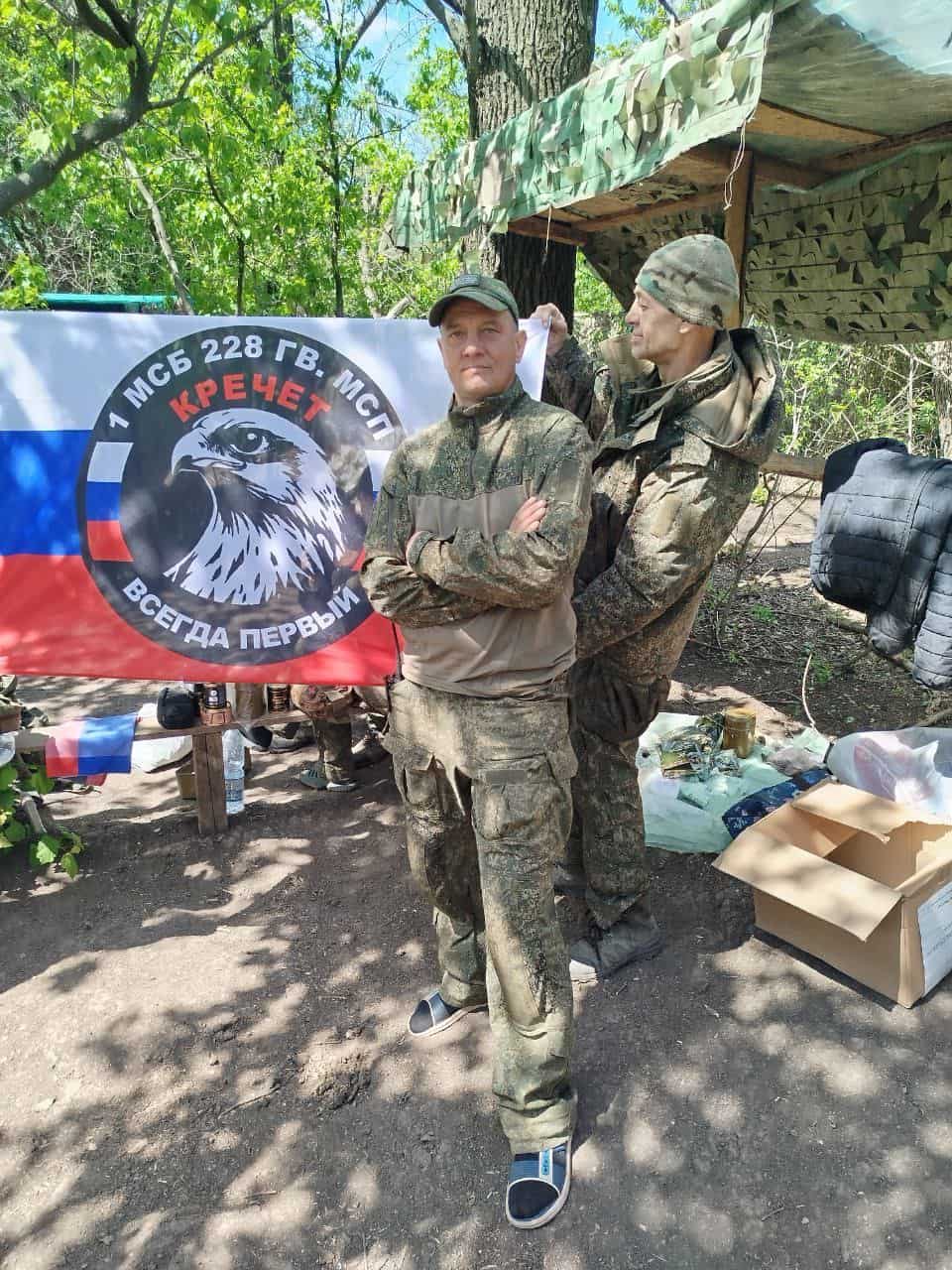 Кандидаты подписывают контракт на военную службу